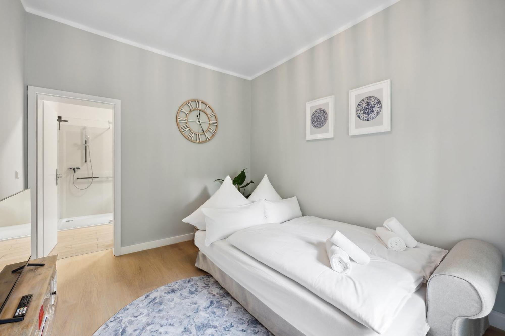 Altstadt Apartment Am Wasser Mit Parkplatz Und Riesigem Garten 바트크로이즈나흐 외부 사진