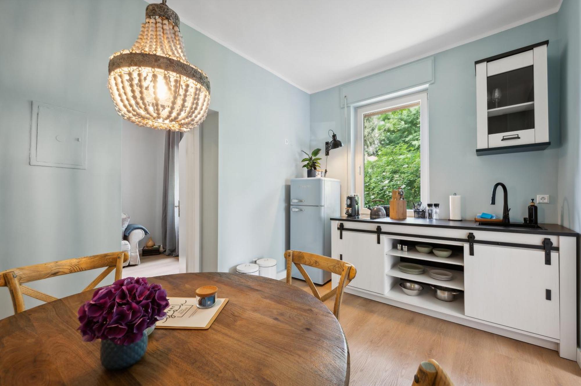 Altstadt Apartment Am Wasser Mit Parkplatz Und Riesigem Garten 바트크로이즈나흐 외부 사진